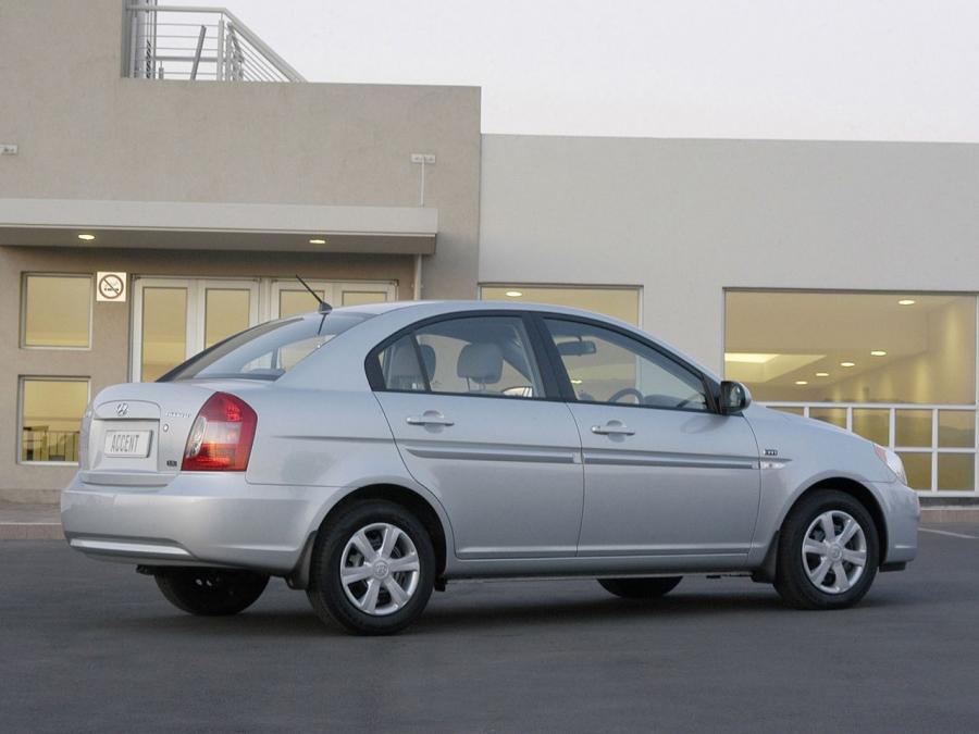  Hyundai Accent Sedan 2006 года  (ZA) (фото 9 из 18)